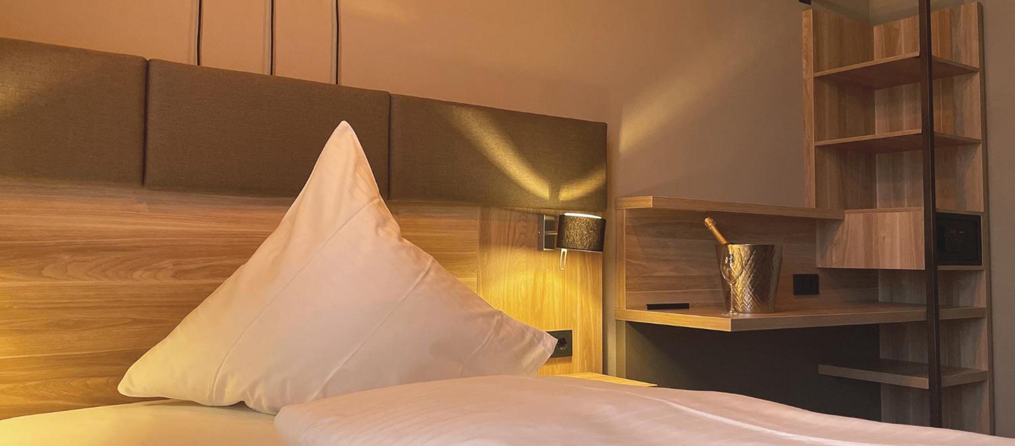 Hotel Das Bischof タウバービショフスハイム エクステリア 写真